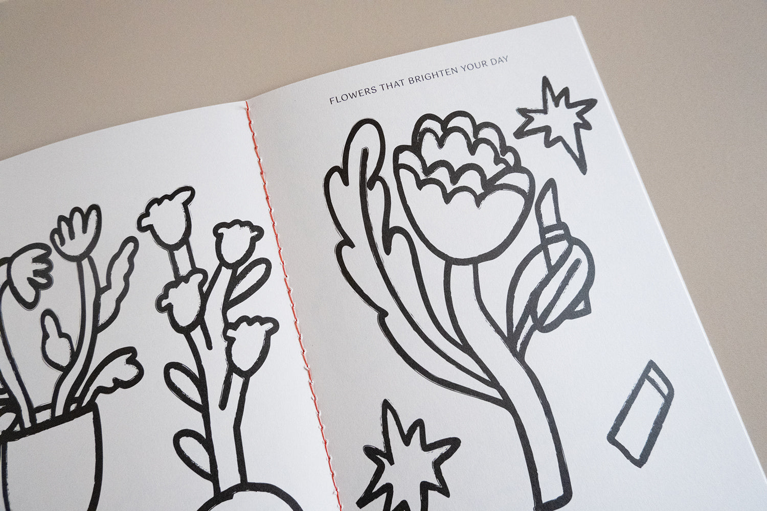 線稿著色本|花與花瓶