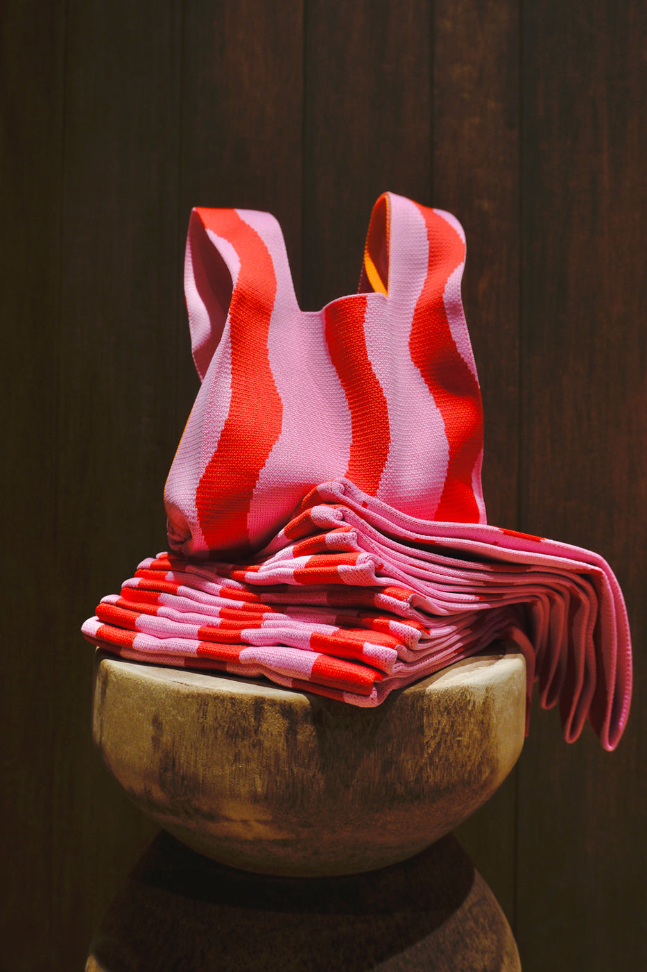 在地的紅白針織提袋 KNIT BAG Red n White Stripe